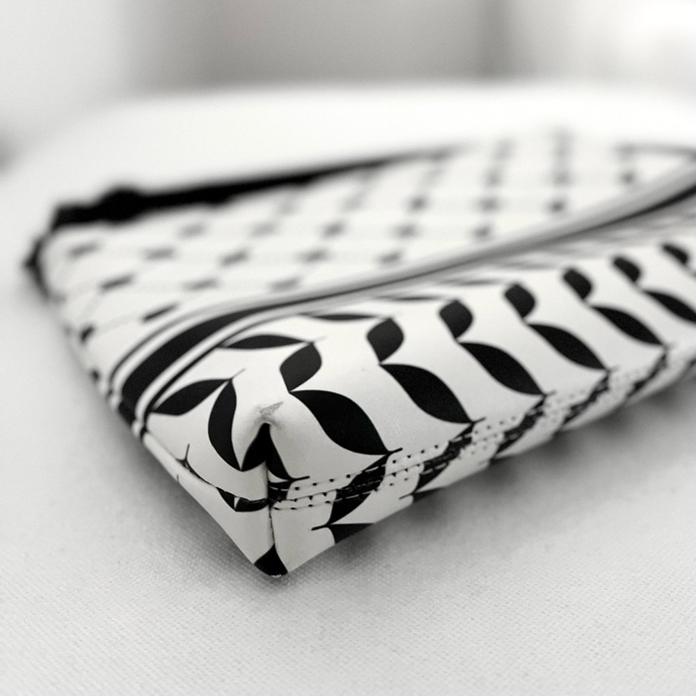 Keffiyeh Shoulder/Crossbody Bag with Adjustable Strap • Free Palestine - Picture 5 of 8